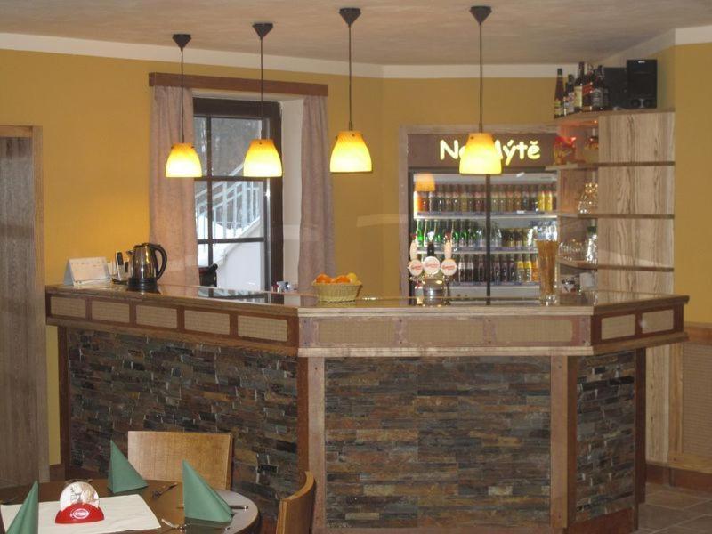 Penzion - Restaurace Na Mýtě Sezimovo Usti Exterior foto