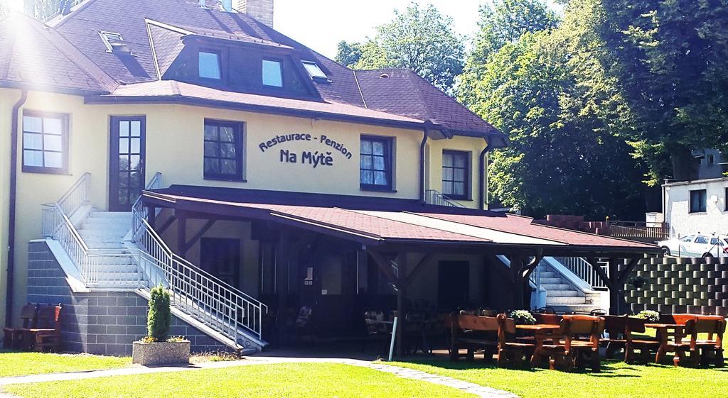 Penzion - Restaurace Na Mýtě Sezimovo Usti Exterior foto
