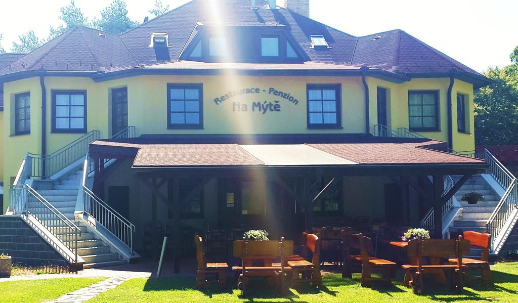 Penzion - Restaurace Na Mýtě Sezimovo Usti Exterior foto