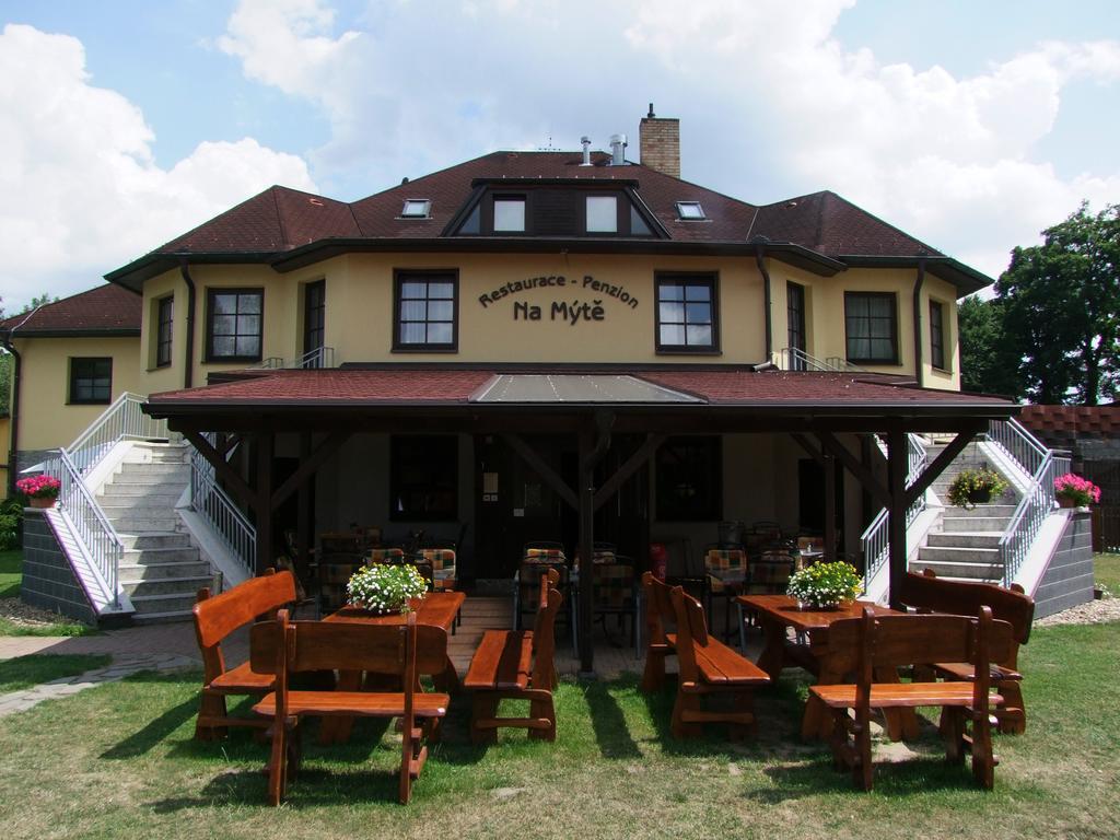 Penzion - Restaurace Na Mýtě Sezimovo Usti Exterior foto
